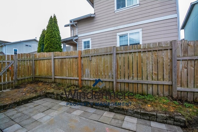 Building Photo - 3 Bed 2 Bath House in Spring Hollow