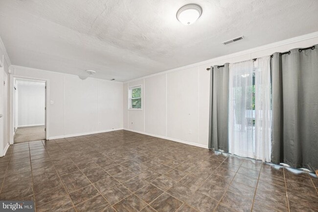 Building Photo - 1229 Ramblewood Dr