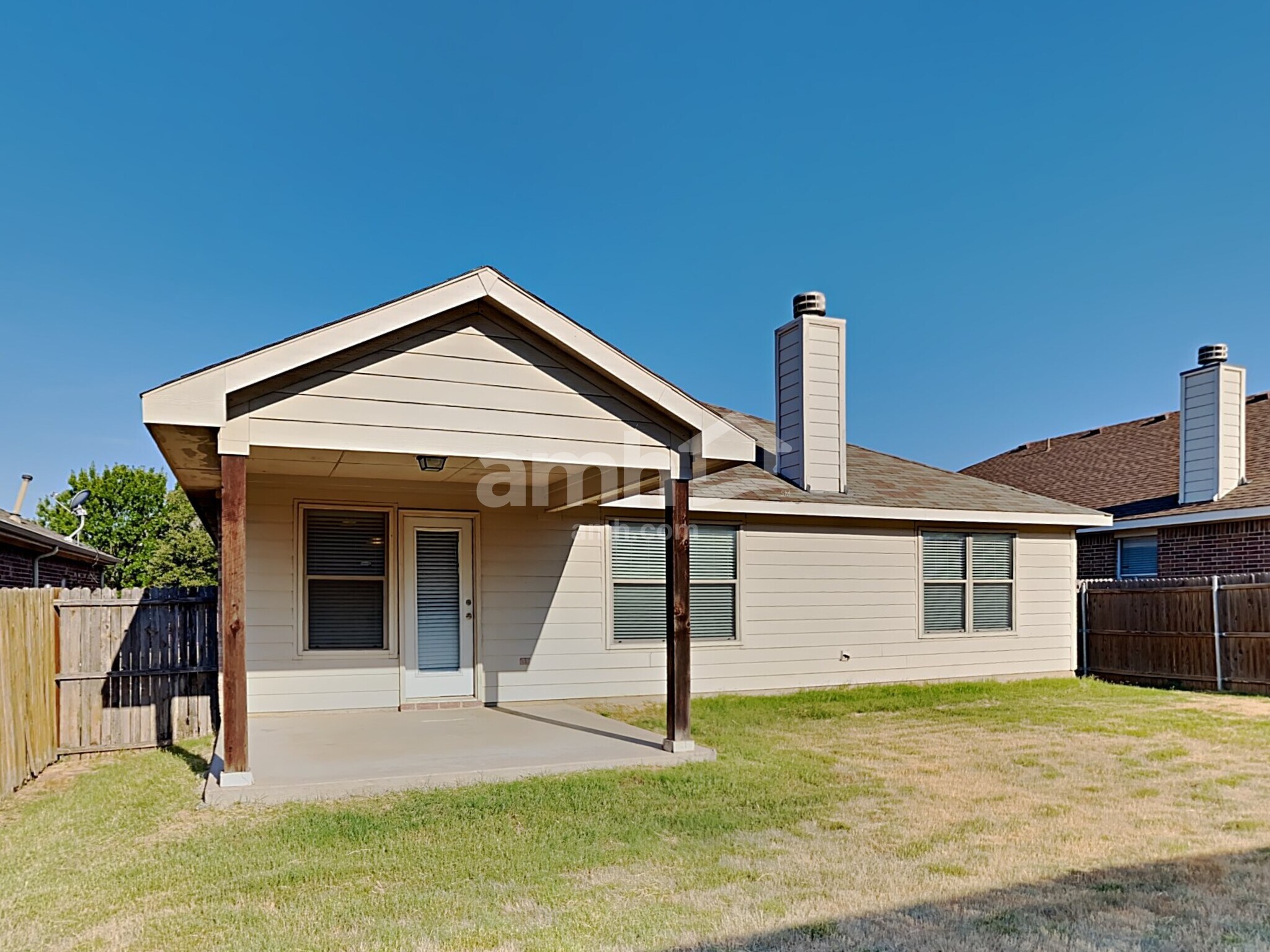 Building Photo - 7232 Lindentree Ln