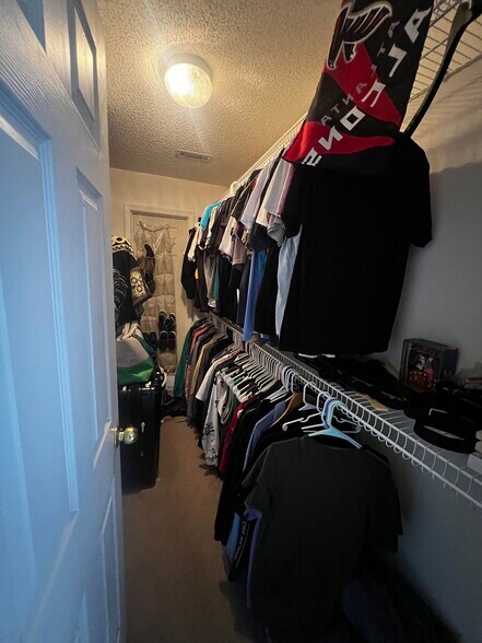 Building Photo - 360 Burch Rd