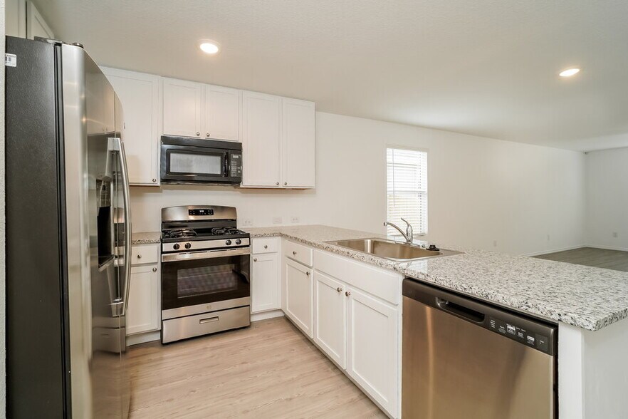 Building Photo - 14007 Southton Basin