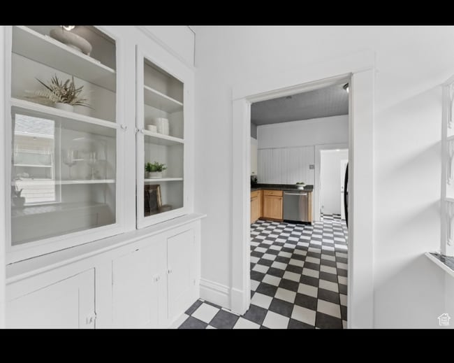 Building Photo - 467 S 1300 E