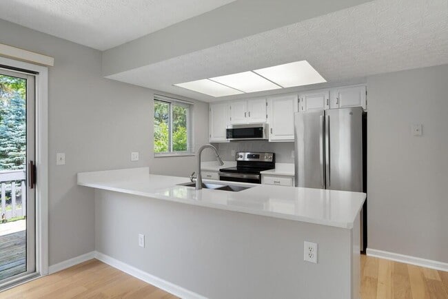 Building Photo - 6251 Tara Hill Dr