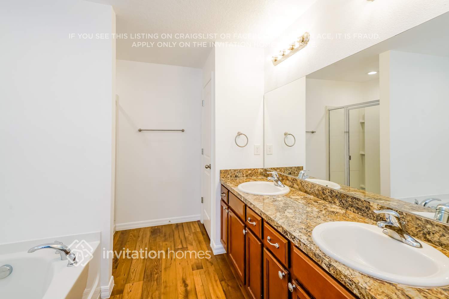 Building Photo - 11833 Thicket Wood Dr