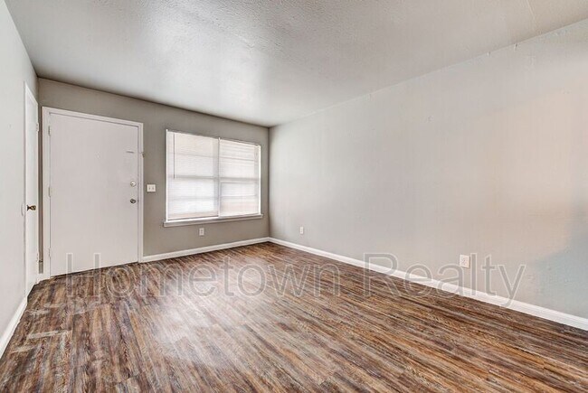 Building Photo - 1308 Mcdonald Dr