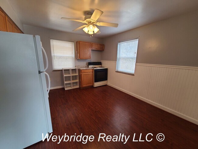 Building Photo - 2291 Townhill Rd