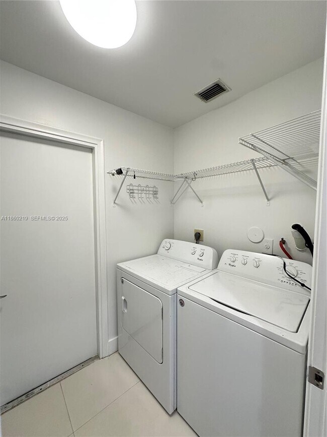 Building Photo - 3150 NW 94th Ave