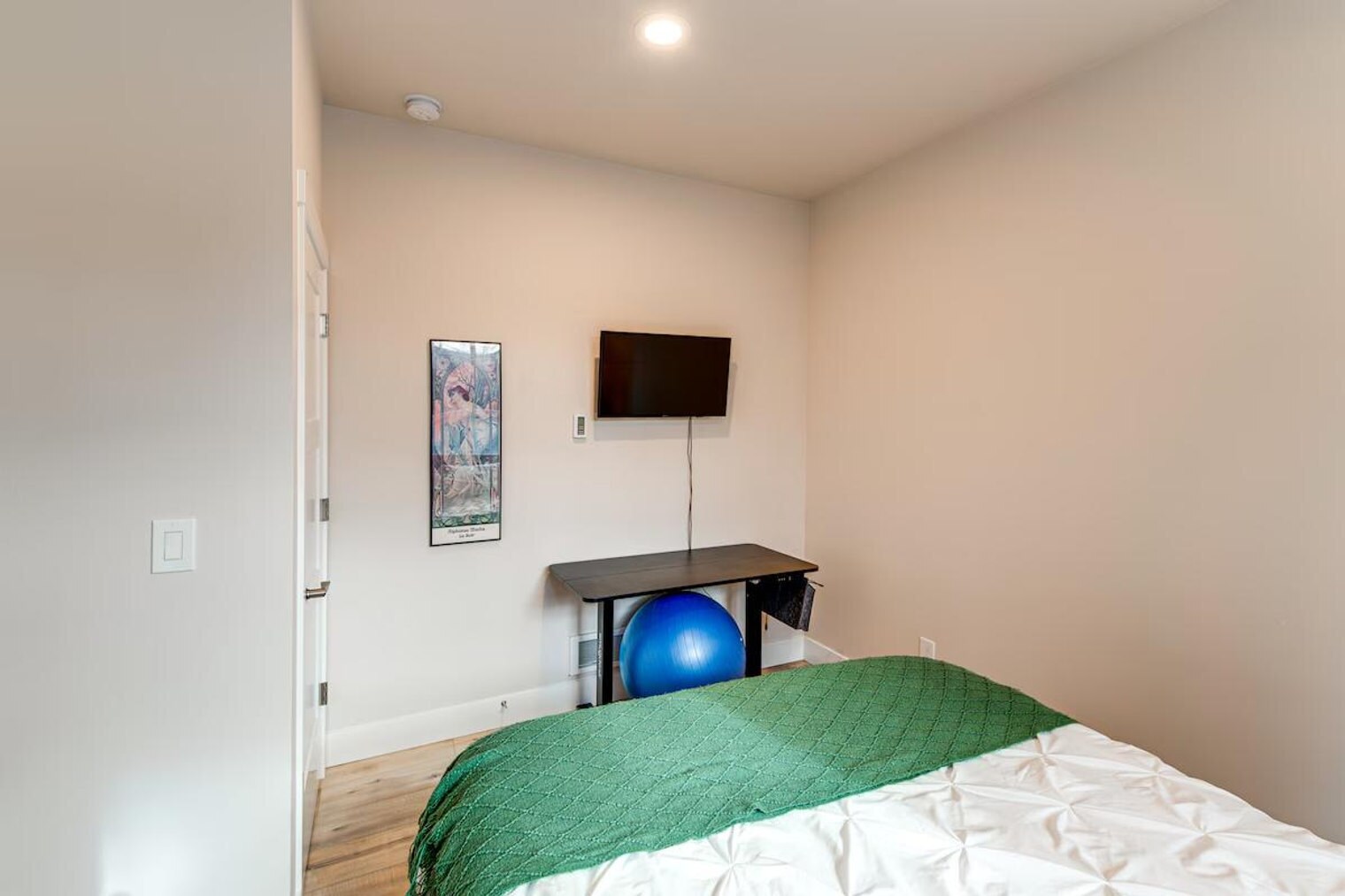 Building Photo - 221 Taurus Blvd SW