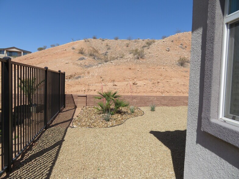 Left side view of home - 1301 Catalina Rdg
