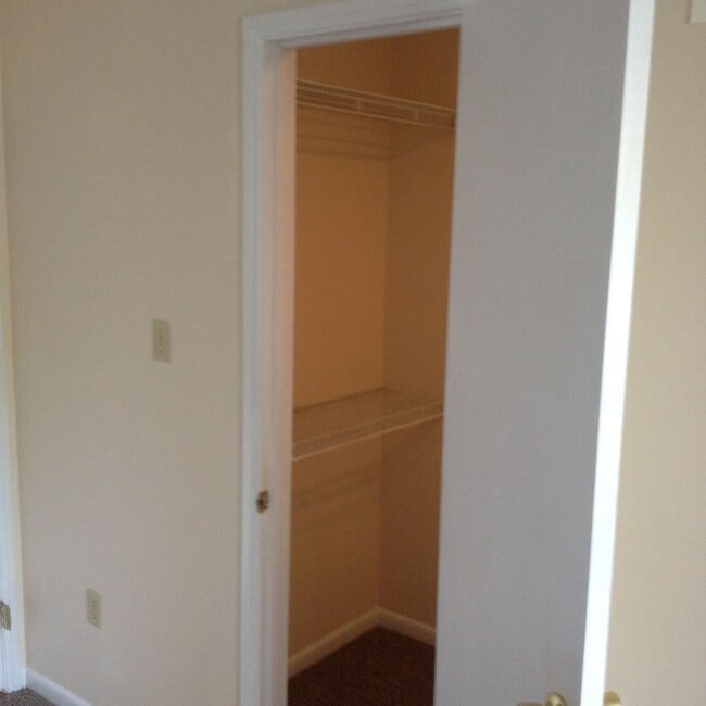 Building Photo - Great 1BR/1BA Unit in Turtle Creek