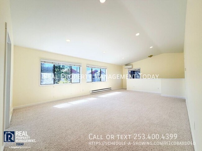 Building Photo - 2807 61st Ave NE