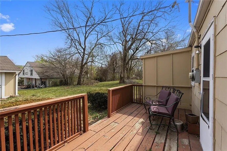 Deck - 1825 N 47th St
