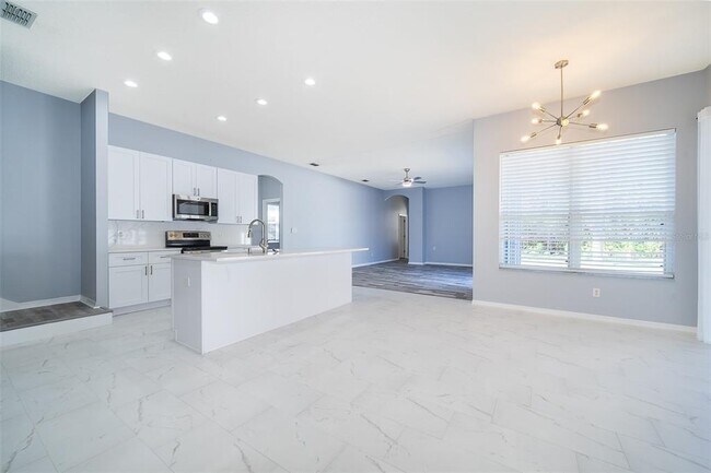 Building Photo - 8119 Lake Crowell Cir