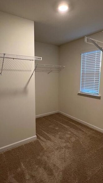 Building Photo - 3305 Serenity Dr NE