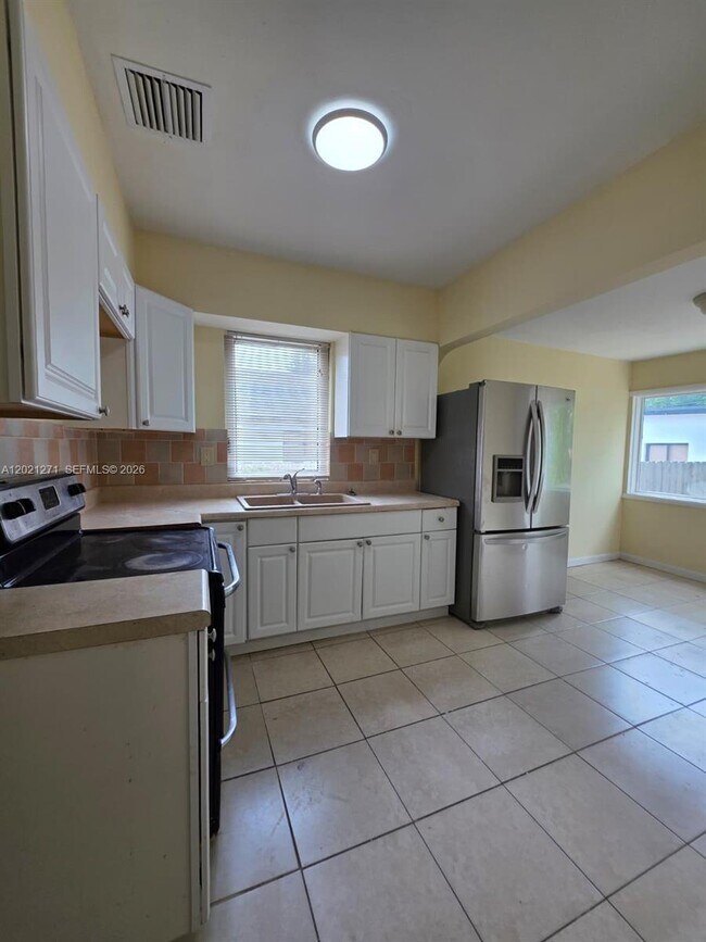 Building Photo - 315 NW 53rd St