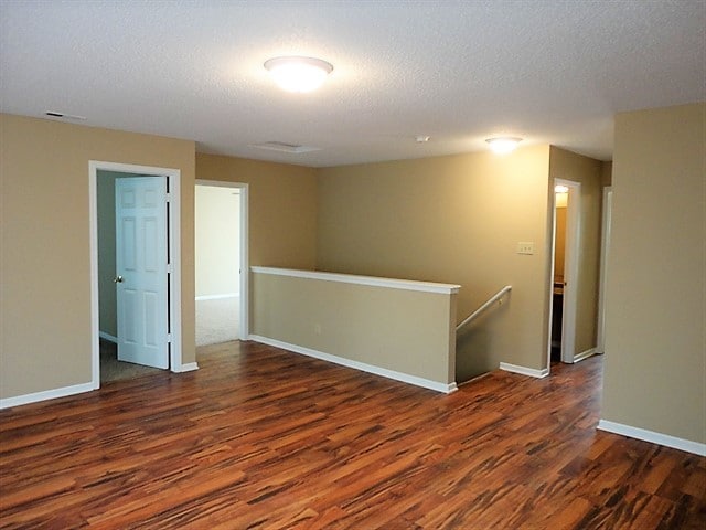 Building Photo - 2170 Bridlewood Dr