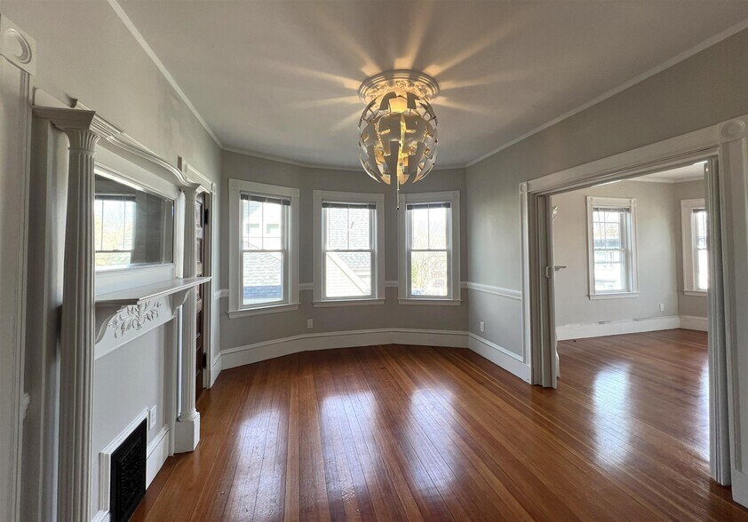 Building Photo - 107A Oxford St