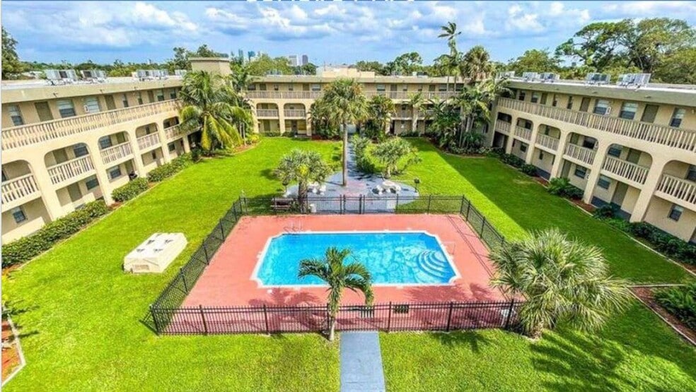 Primary Photo - 889 Riverside Drive, Ft. Lauderdale, FL 33312