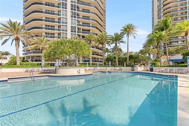 Building Photo - 3200 N Ocean Blvd