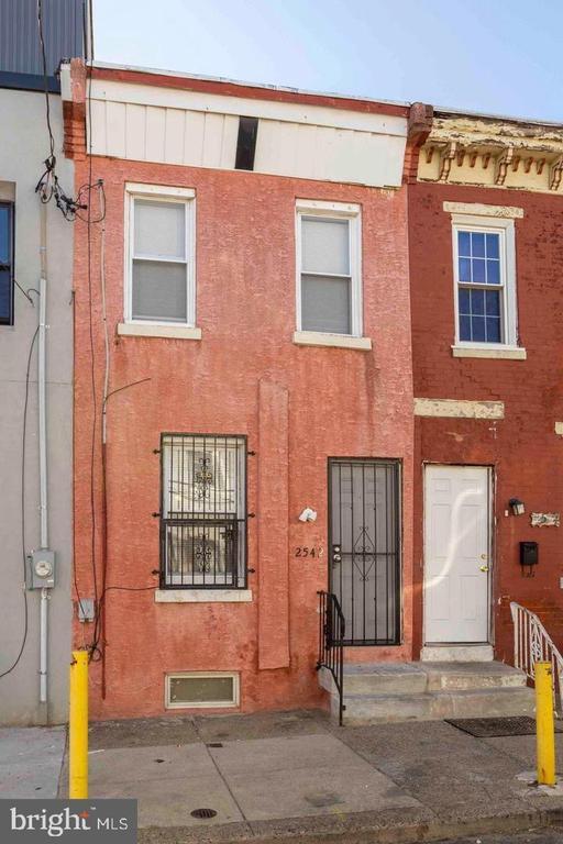 Building Photo - 2542 N Water St