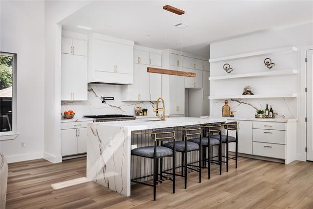 Building Photo - 2002 Angelina Dr