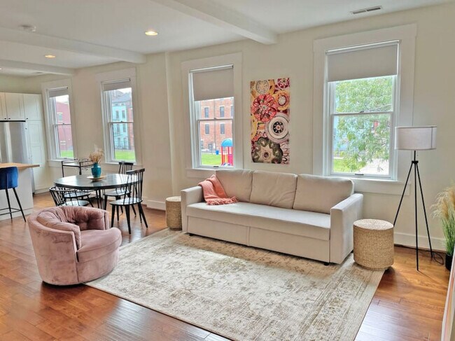 Building Photo - 1806 Republic St