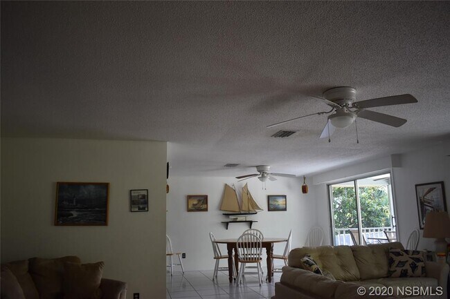 Building Photo - 4502 Saxon Dr