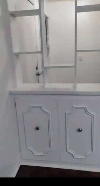 Building Photo - 441 E Showalter Dr