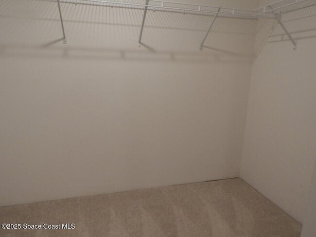 Building Photo - 690 San Filippo Dr SE