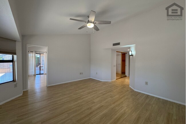 Building Photo - 17211 N Desert Glen Dr