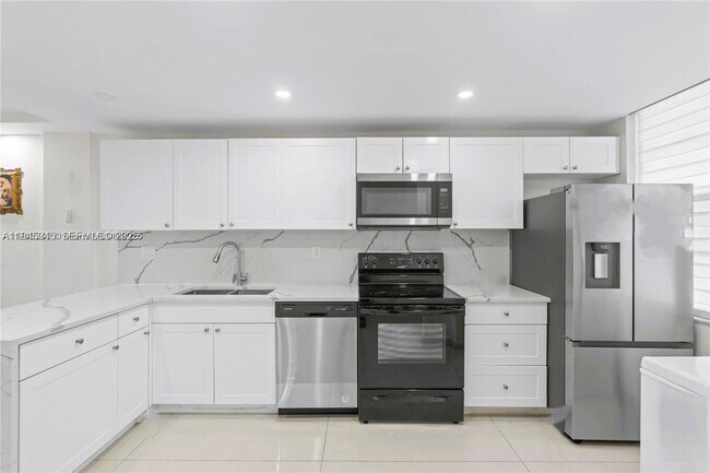 Building Photo - 2600 NW 49th Ave