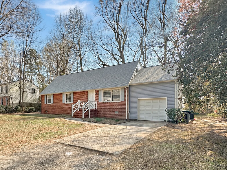 Building Photo - 106 Lexington Dr