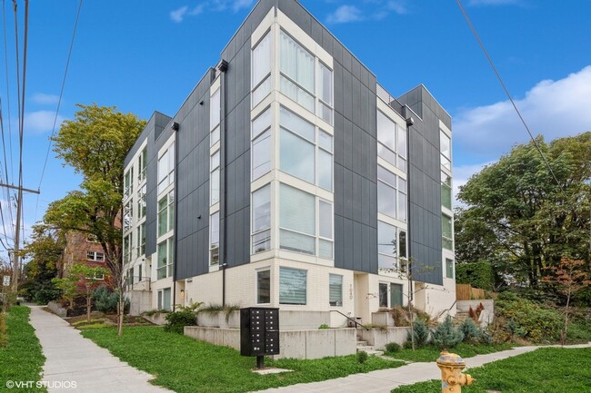 Primary Photo - Beautiful Modern Capitol Hill Townhome