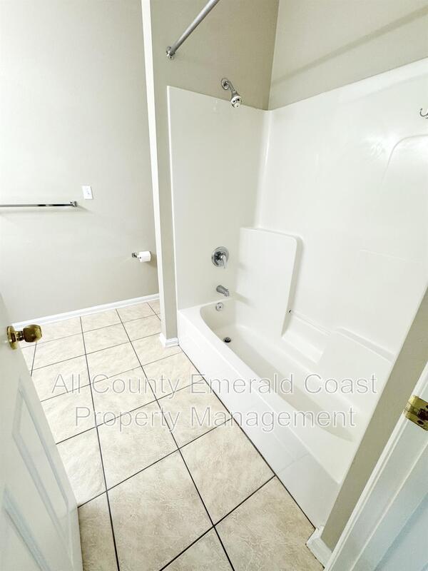Building Photo - 732 E Mack Bayou Dr