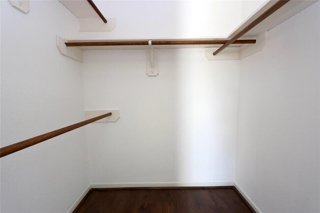 Building Photo - 4009 Spring Branch Dr W