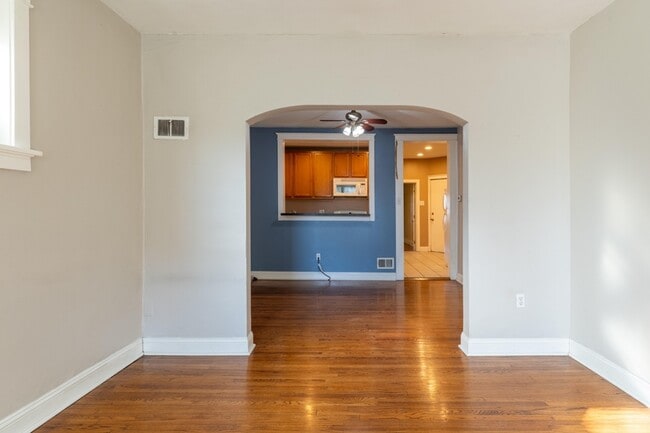 Building Photo - 2009 Maury Ave