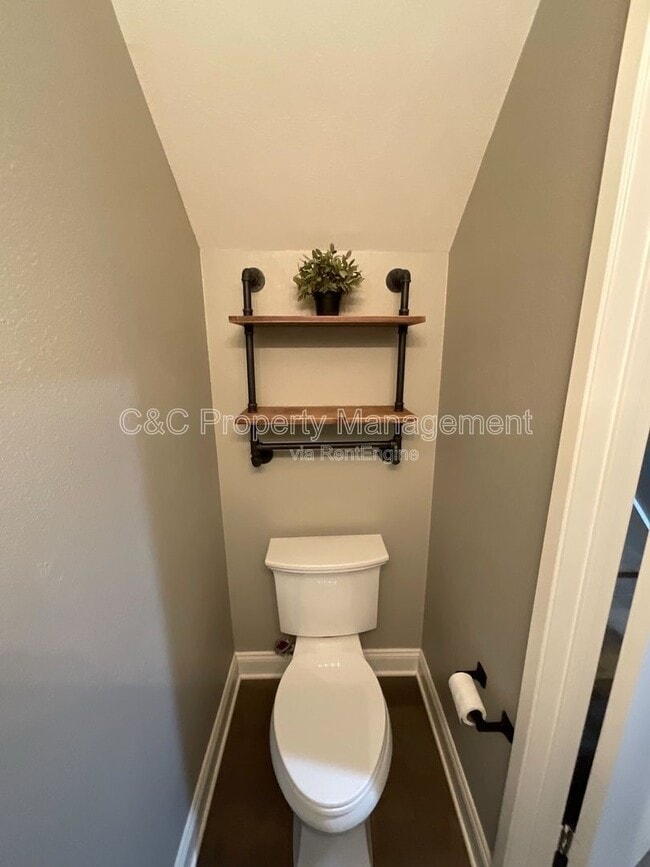 Building Photo - 6221 Barb Werner Ln