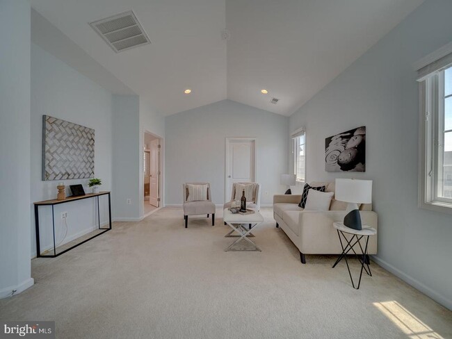 Building Photo - 43320 Barnstead Dr