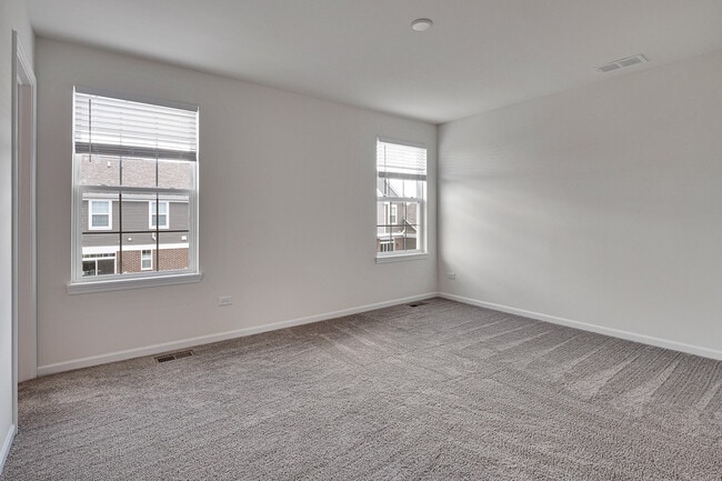 Building Photo - 2923 Madison Dr