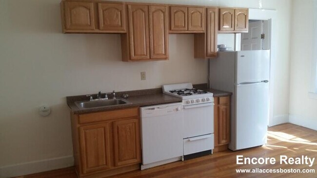 Building Photo - 1615 Commonwealth Ave