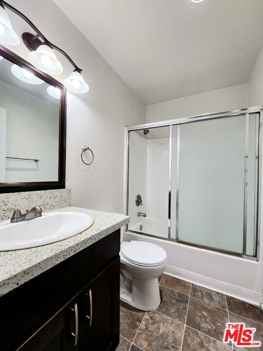 Building Photo - 639 Alexandria Ave