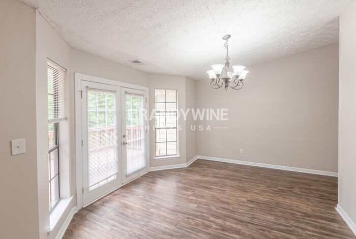 Building Photo - 7272 Indian Hill Trail