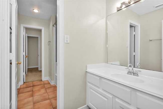 Building Photo - 5307 Summerland Ridge Ct