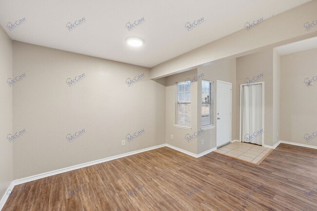 Building Photo - 431 Weaver St