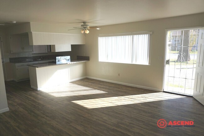 Building Photo - 326 Belle Ave