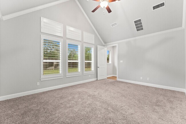 Building Photo - 40 Venetia Grove Dr