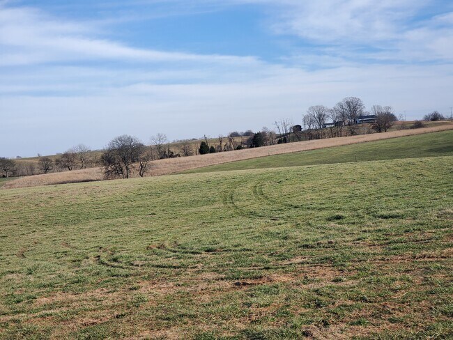 Building Photo - 4823 Drake Rd