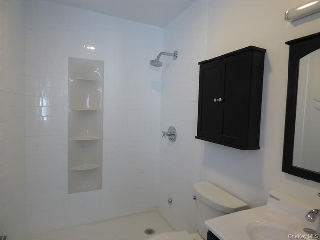 Building Photo - 60 Washington St