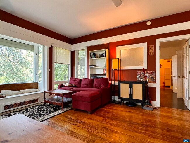 Building Photo - 29 University Cir