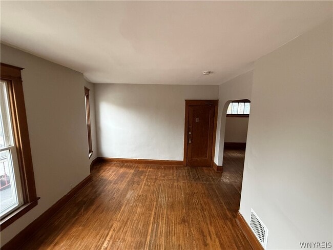 Building Photo - 319 Bryant St